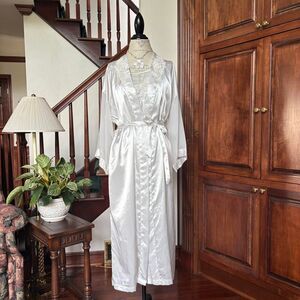 Intimo Amore Matching White Satin Set Robe Nightgown Slip Dress Vintage